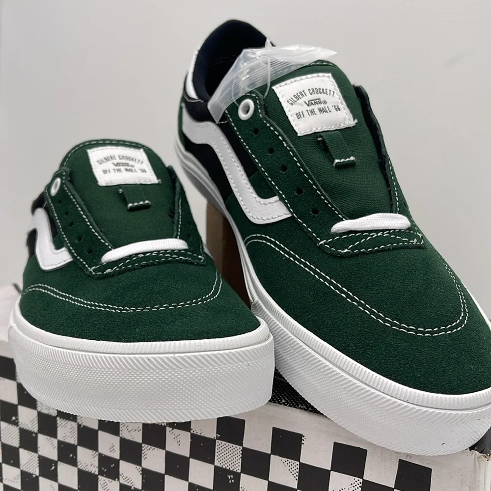 Vans Men's Green and Black Sneakers Gilbert Crocke
Dark Green/White
VN0A5JIFDGY - Picture 5 of 16